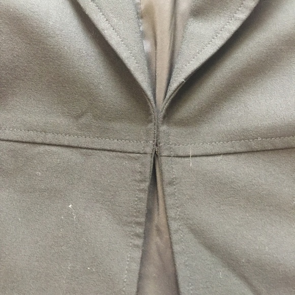 CLASSIQUES ENTIER Petite Black Blazer 6P EUC - Picture 6 of 8